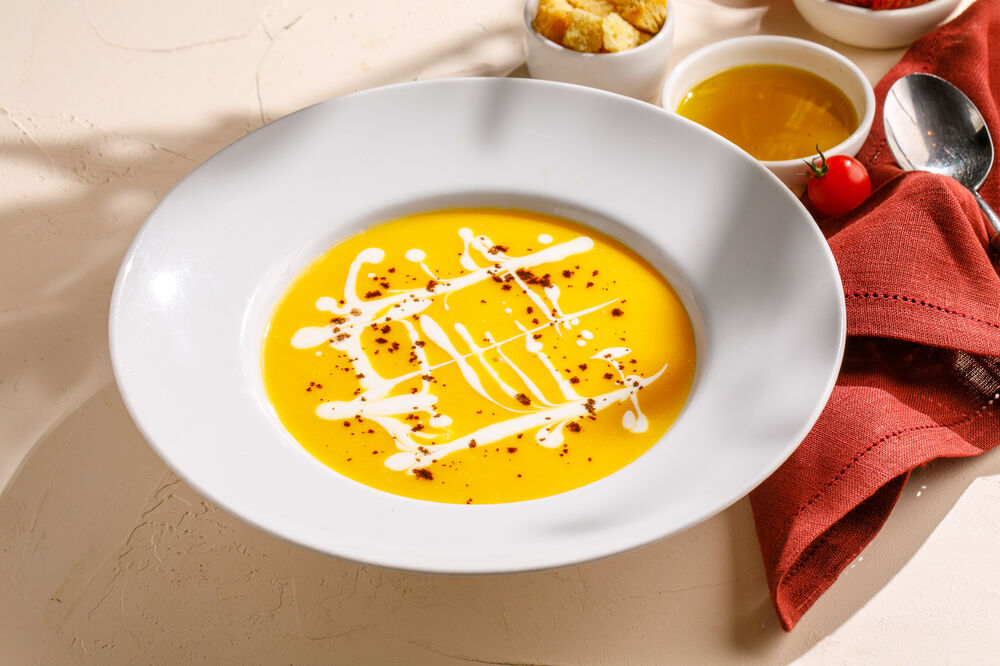 Pumpkin soup with Ricotta