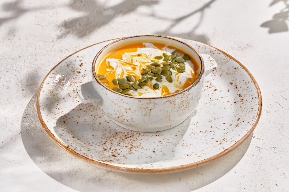 Pumpkin soup with ricotta