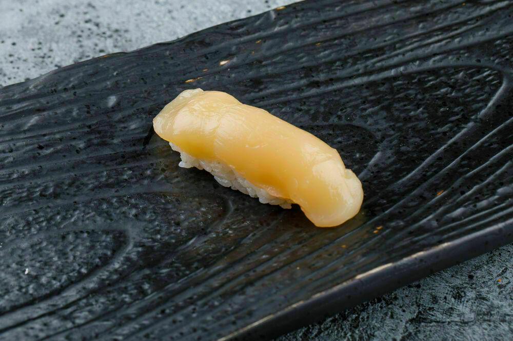 Sushi with scallop