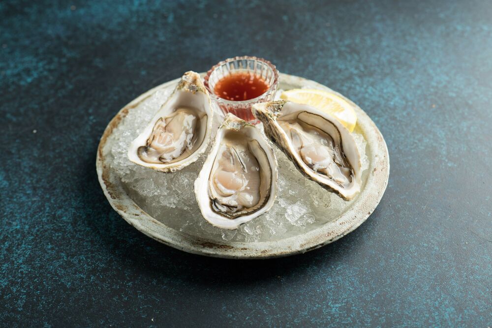 Oysters (1 pcs)