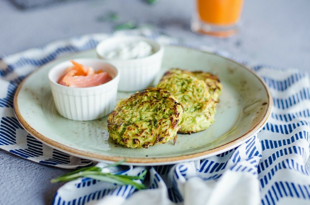 Zucchini fritters with special cold smoked salmon