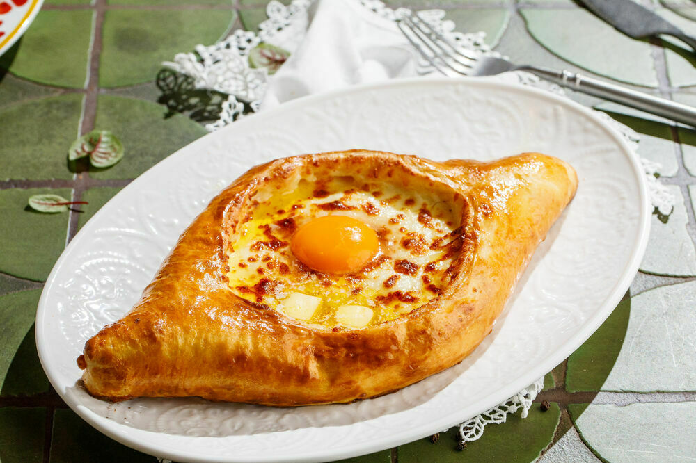 Adjarian khachapuri