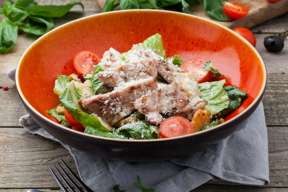 Caesar salad with chicken