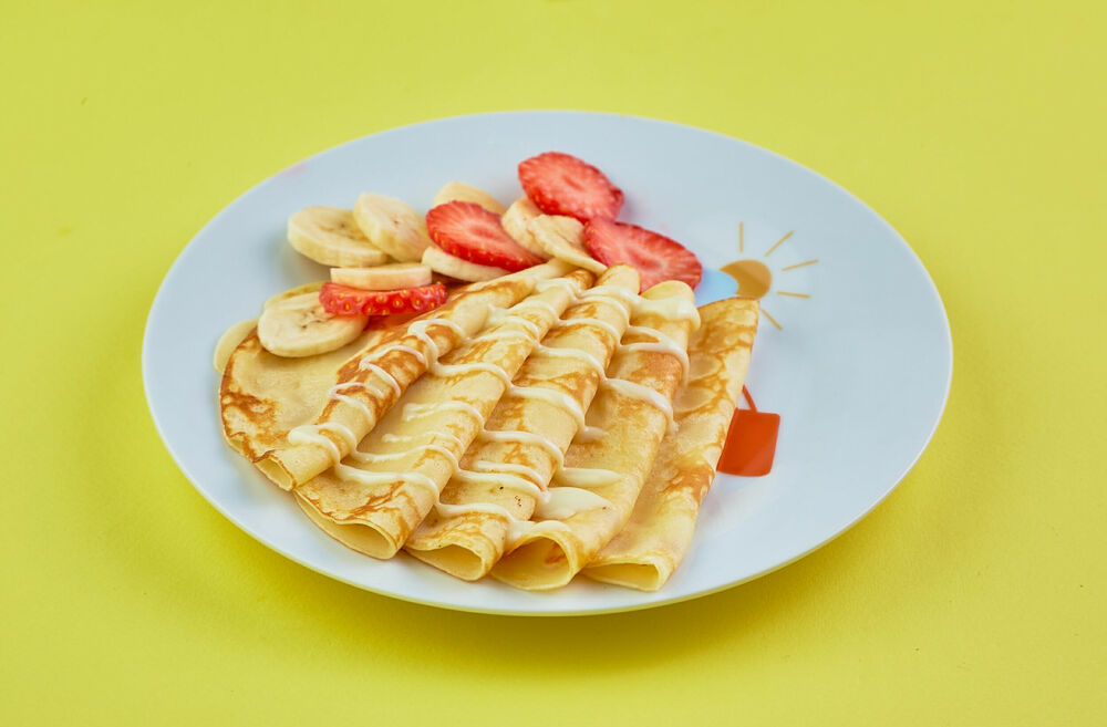 pancakes with banana and condensed milk