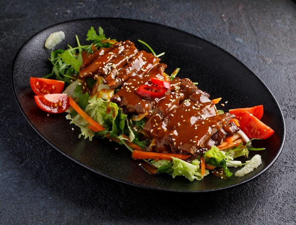 Indonesian salad with beef