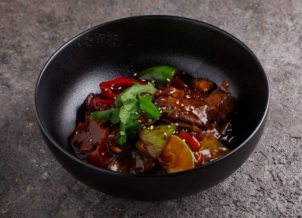 WOK beef with vegetables and mushrooms