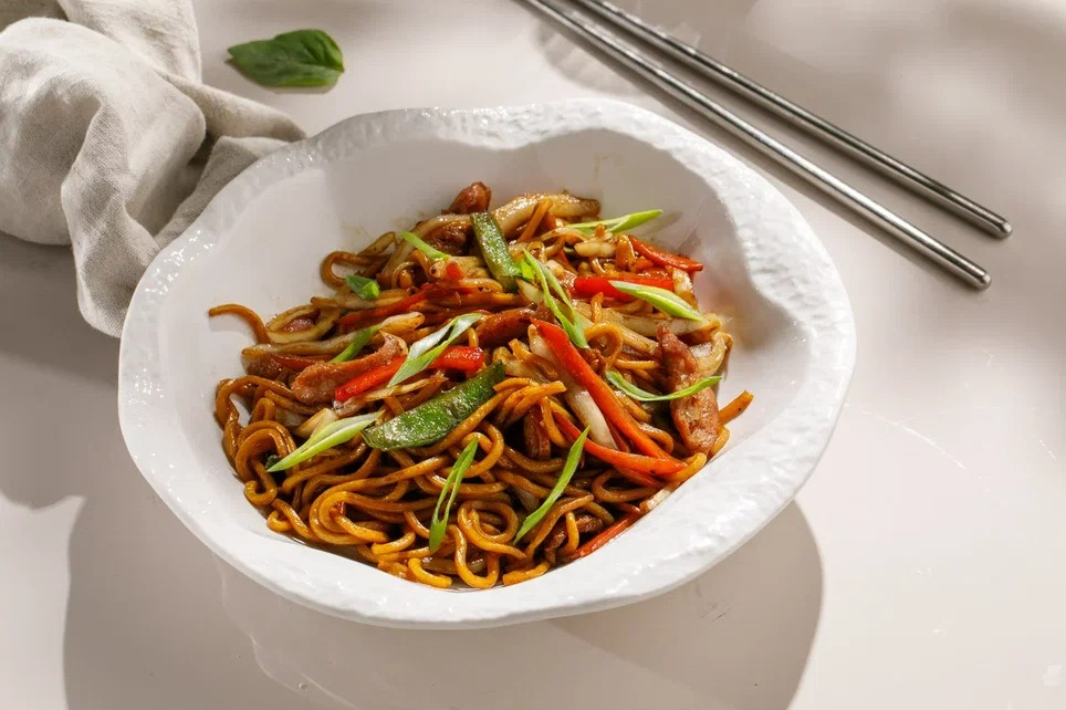 Chow Mein noodles with beef