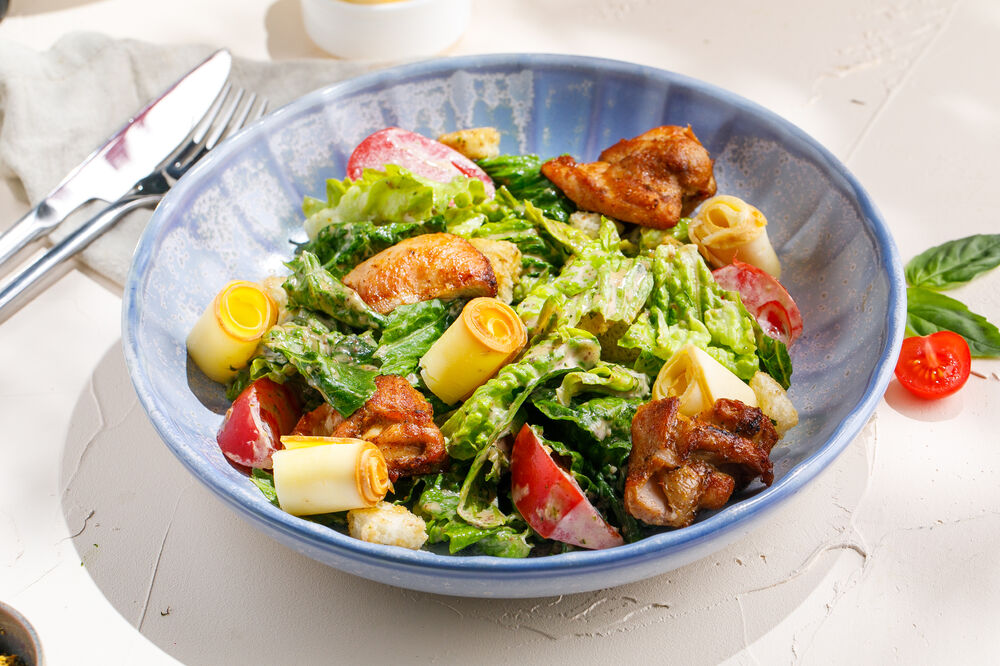 Warm salad with chicken