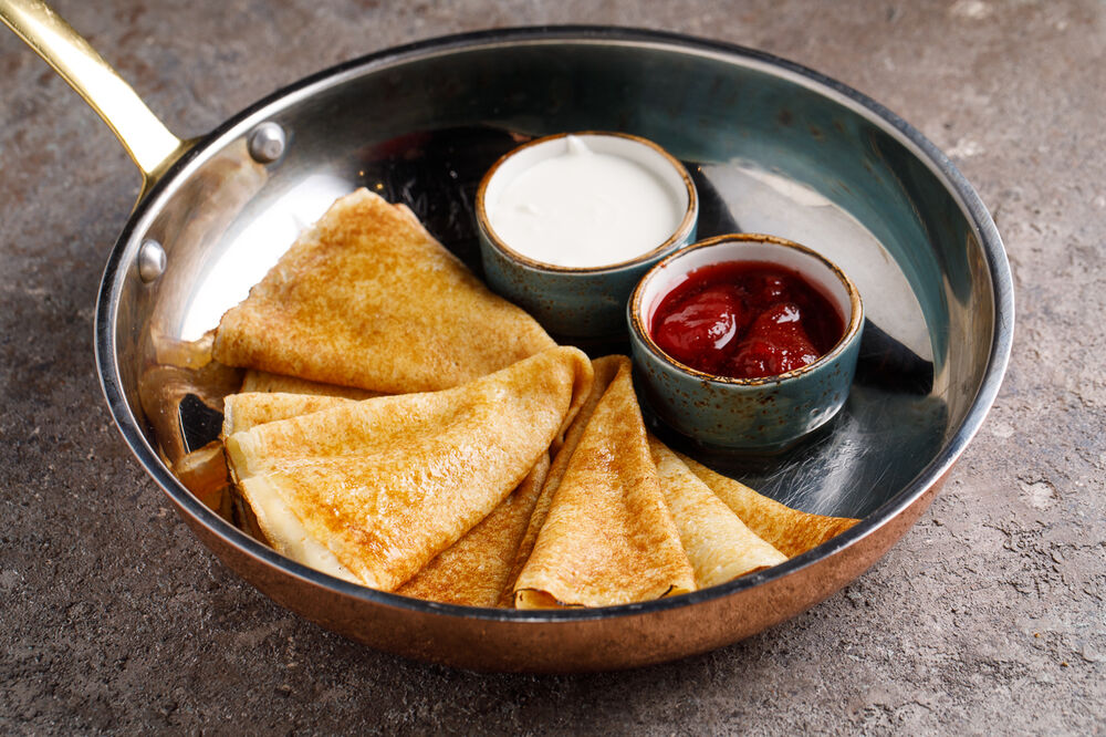 Pancakes with sour cream