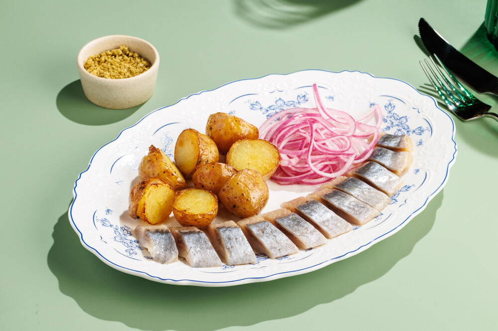 Сельдь с бейби картофелем