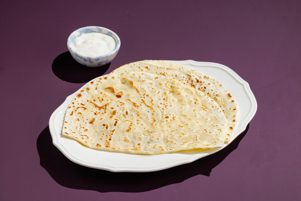 Qutabs with cheese