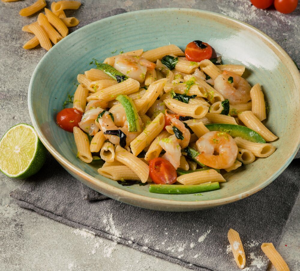 Pasta with zucchini and smoked salmon