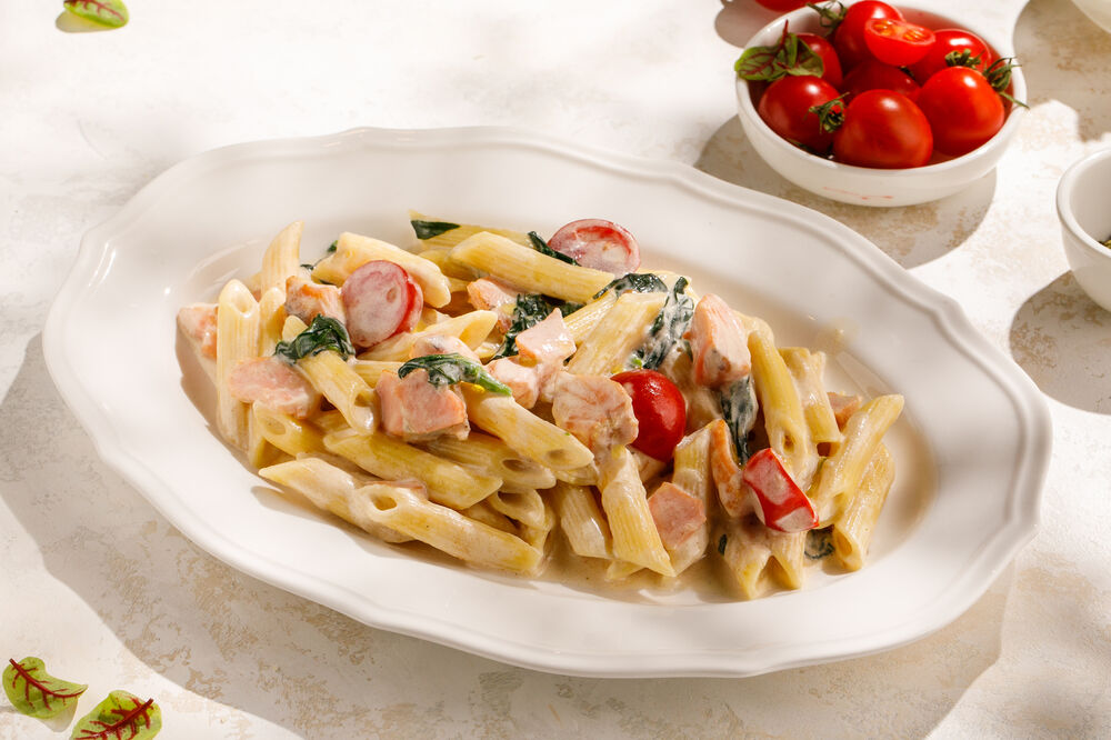 Pasta with smoked salmon