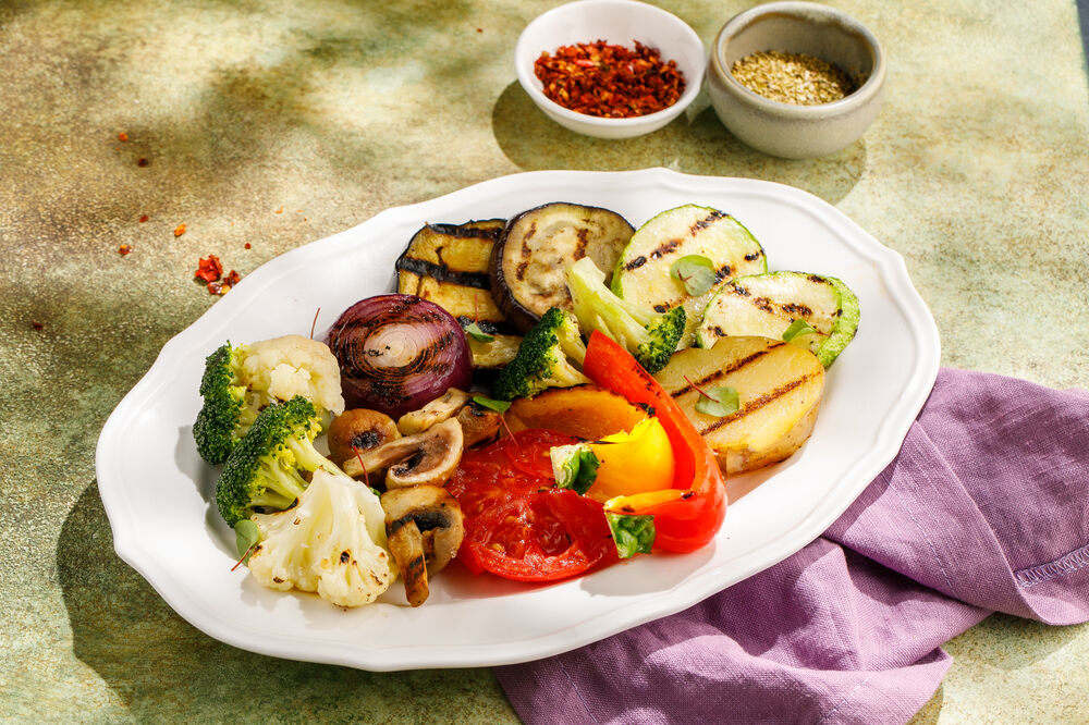 Charcoal grilled vegetable shish-kebab