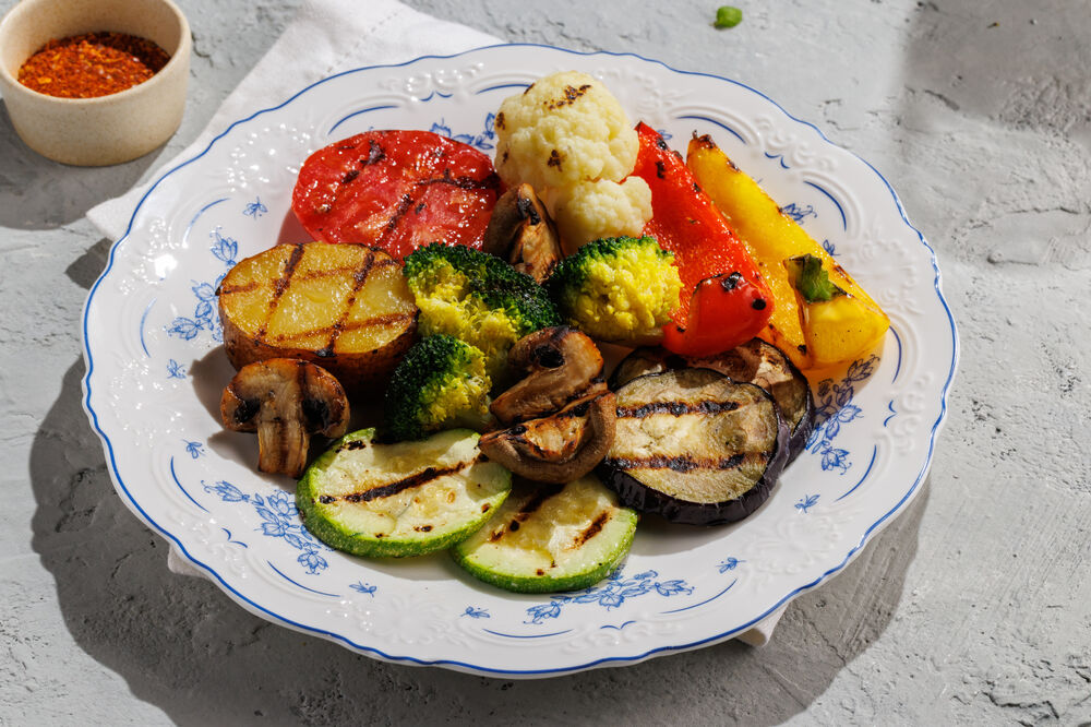 Charcoal grilled vegetable shish-kebab