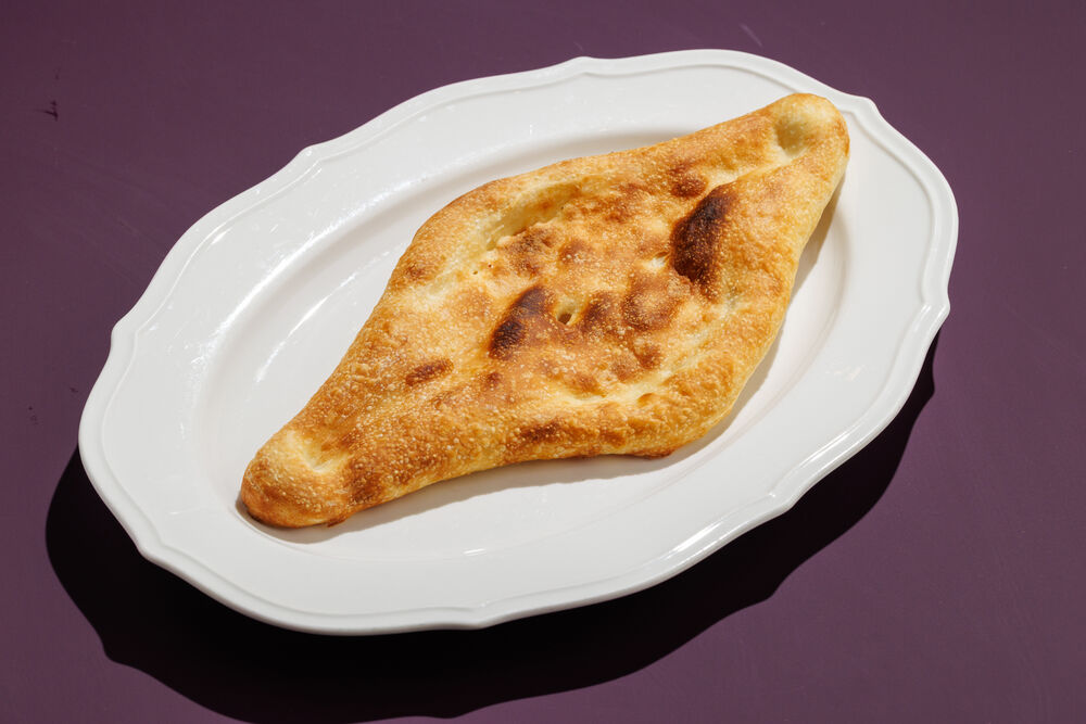 Lavash with satsebeli