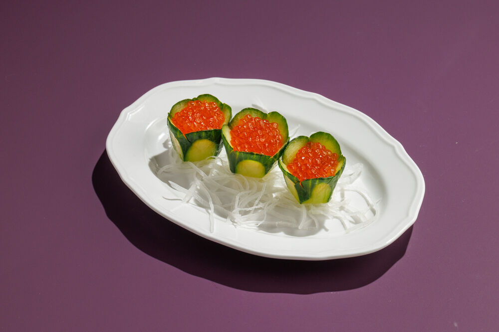 Sashimi red caviar