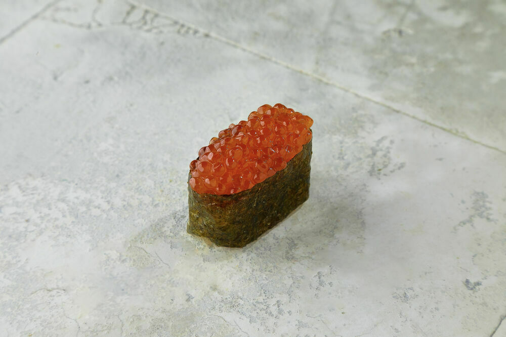 Sushi red caviar