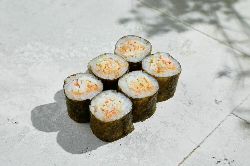 Spicy crab roll