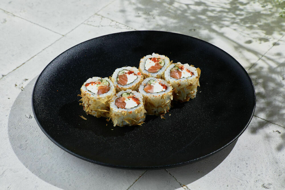 Bonito roll with salmon