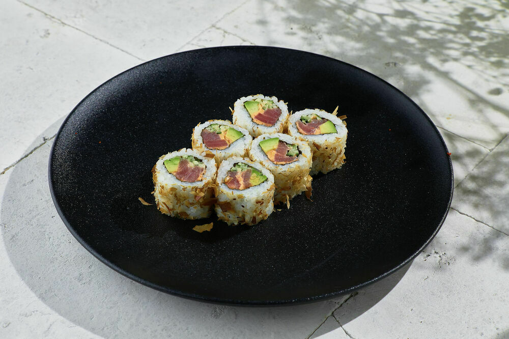 Bonito roll with tuna