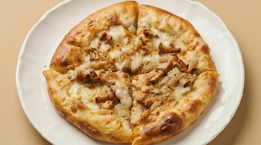 Khachapuri with potatoes and chanterelles