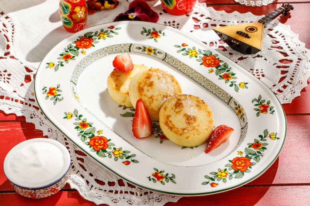 Сырники со сметаной