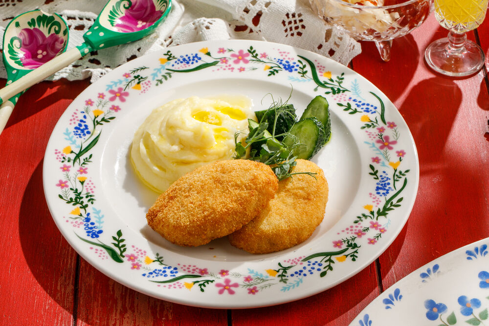 Atlantic cod cutlets with mashed potatoes