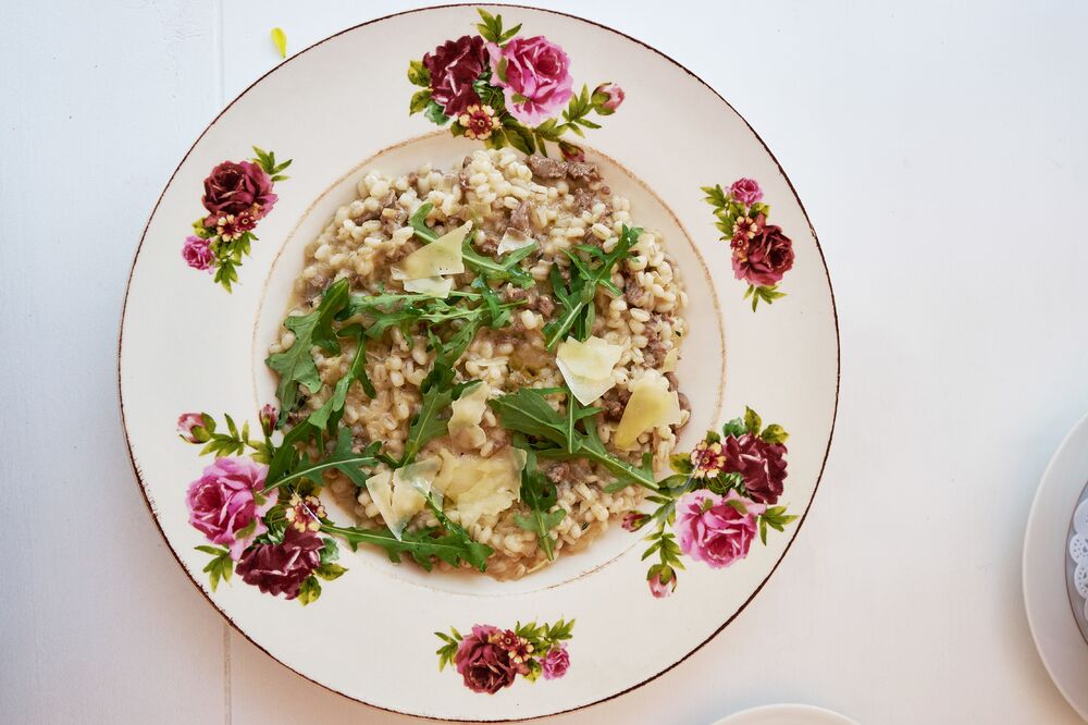 Перловая каша с говядиной и трюфельным маслом