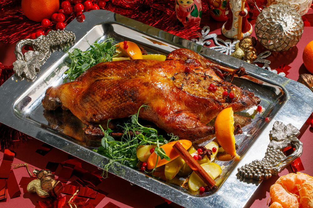 Duck stuffed with cabbage and apples