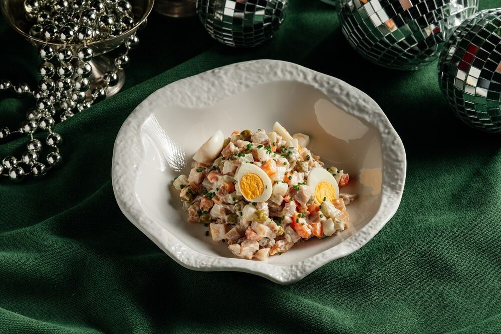 Olivier salad with smoked chicken 500 g