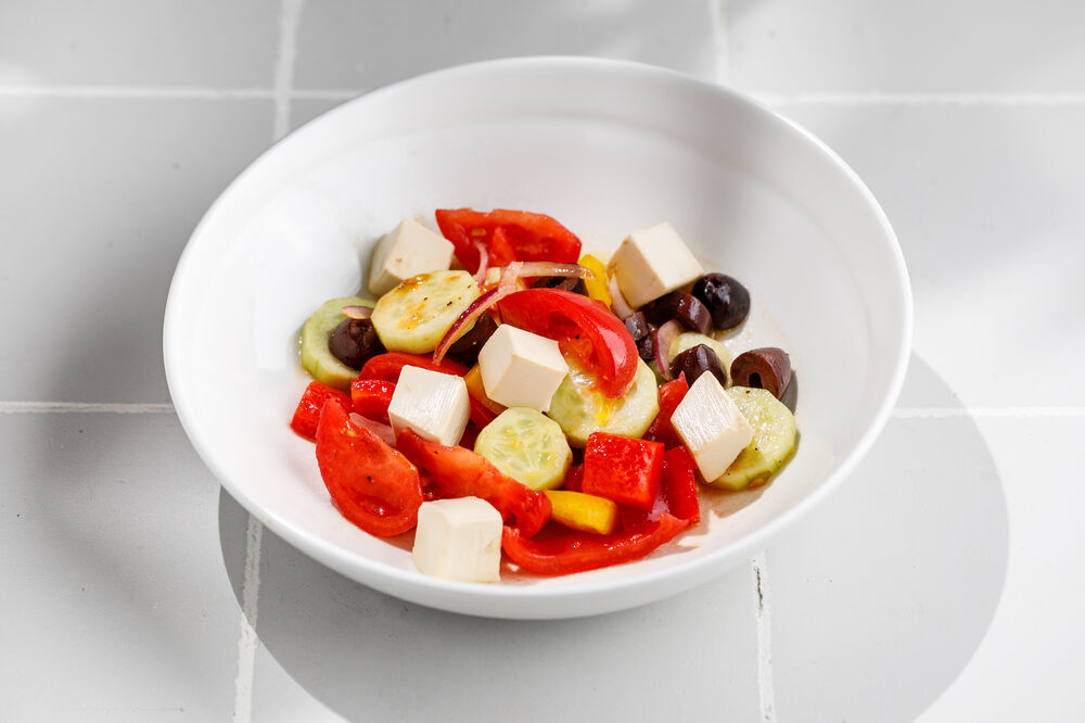 Greek salad with pickled Tofu