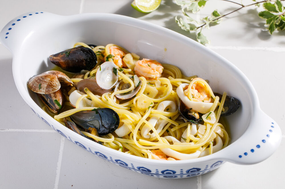 Linguine with seafood