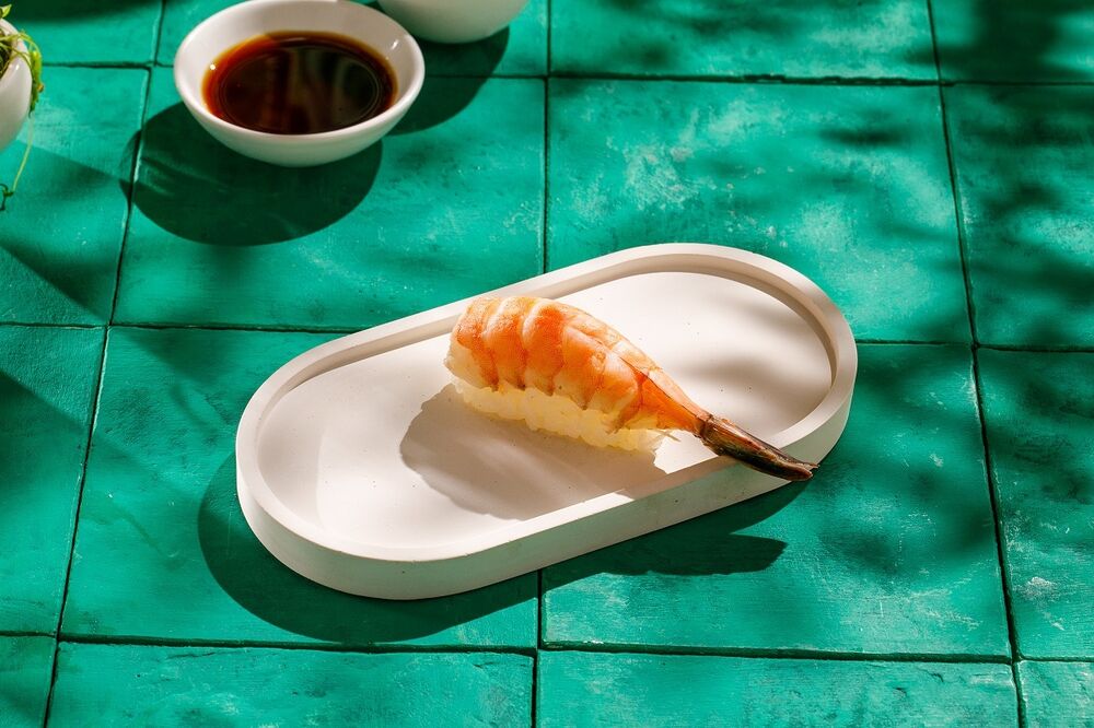  Sushi with shrimp