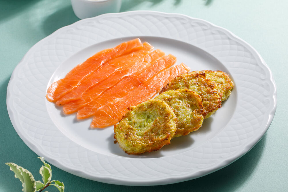 Zucchini pancakes with salted salmon