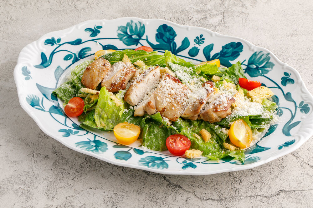 Caesar salad with chicken