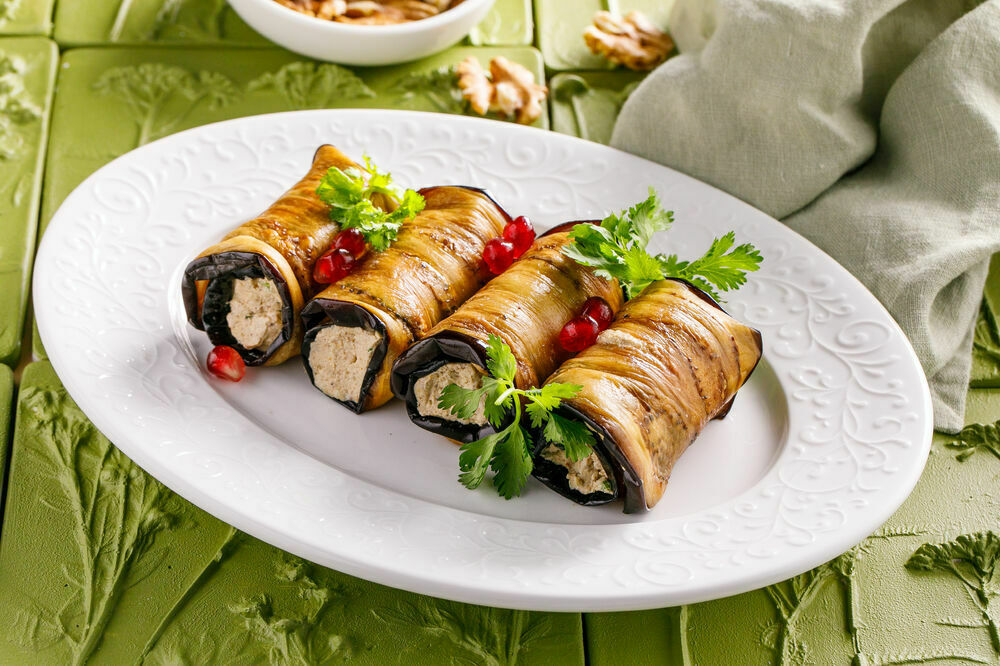 Mingrelian style roasted eggplant rolls