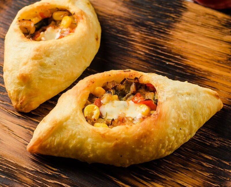 Khachapuri with vegetables