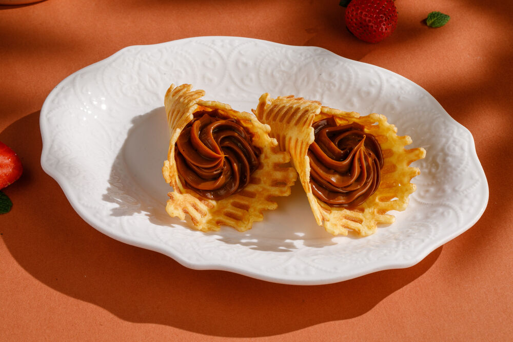 Dessert Waffle rolls
