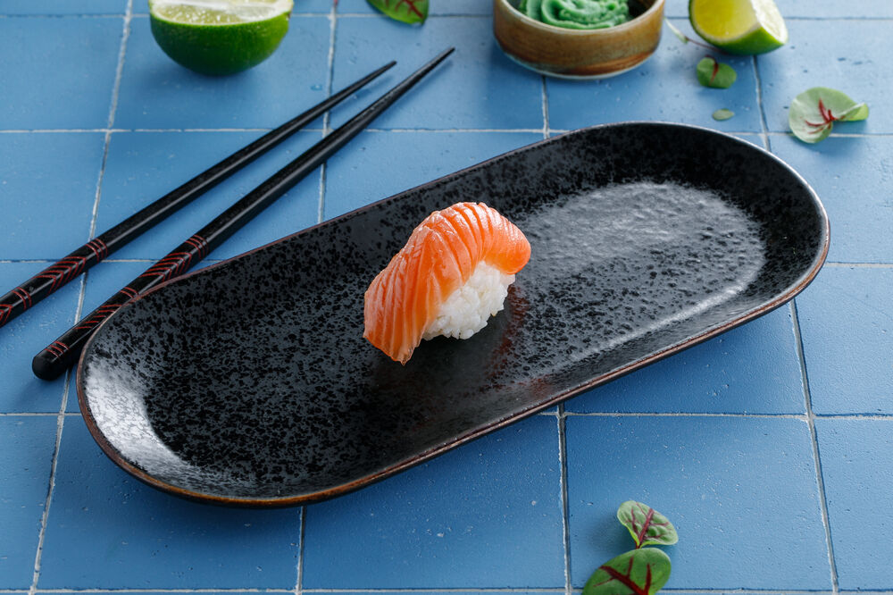 Sushi Salmon Tataki