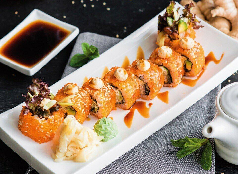 California roll creamy with eel