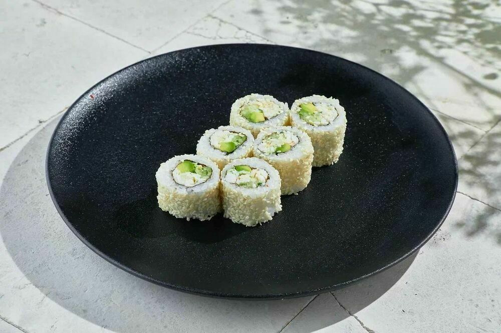 Spicy roll with eel