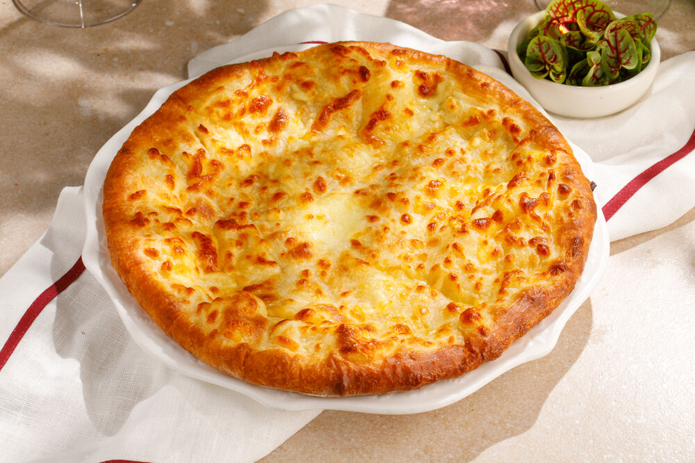 Mingrelian style khachapuri