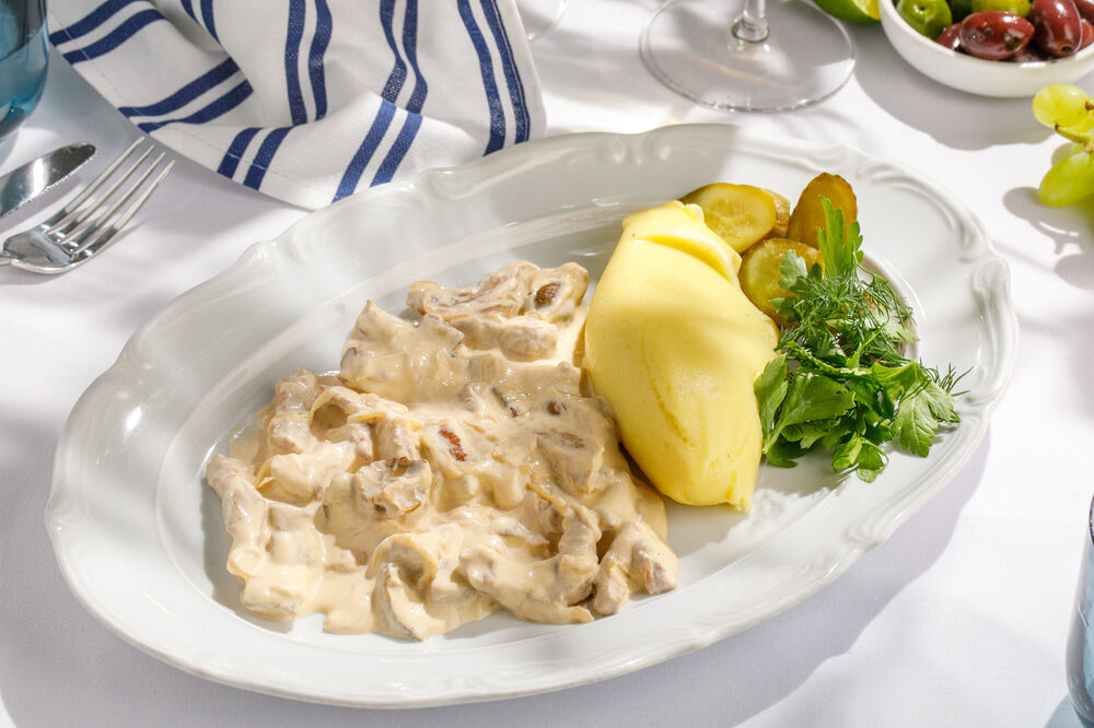 Beef Stroganoff with mashed potatoes