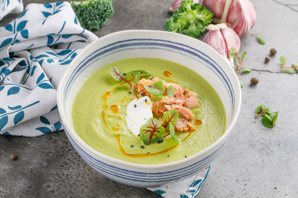 Cream of broccoli soup with smoked salmon and cream cheese