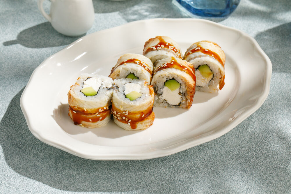 Philadelphia roll with eel