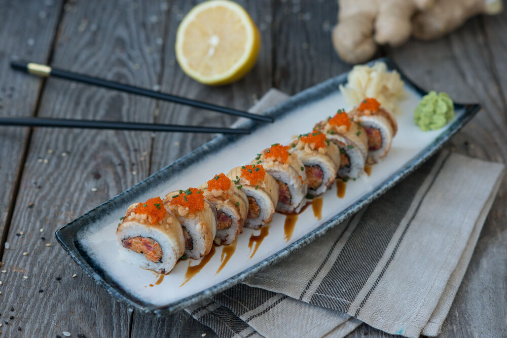 Roll with eel and spicy tuna
