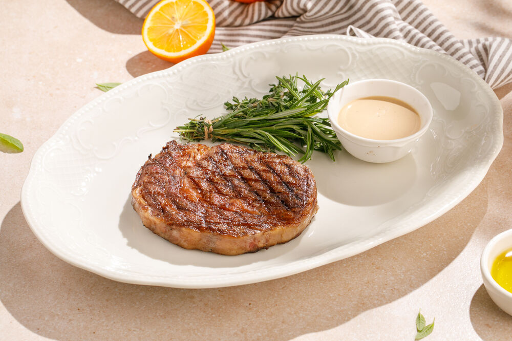 Rib Eye steak with pepper sauce