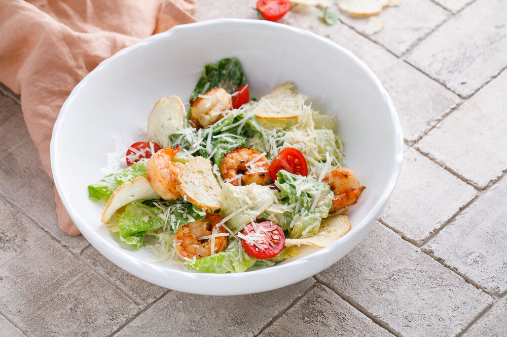 Warm salad with chicken
