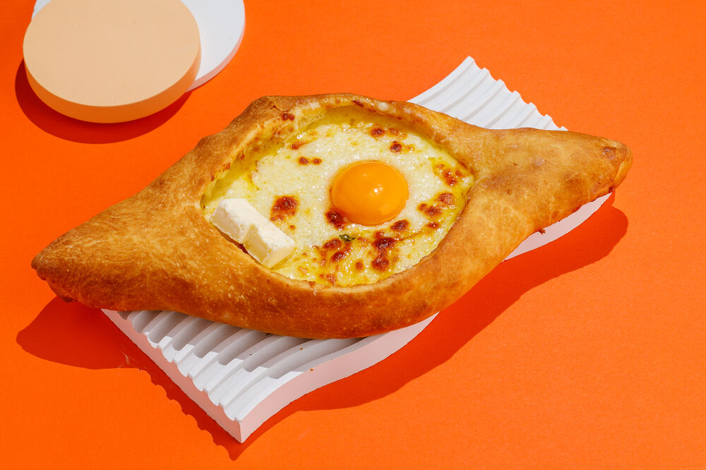 Adjarian style khachapuri